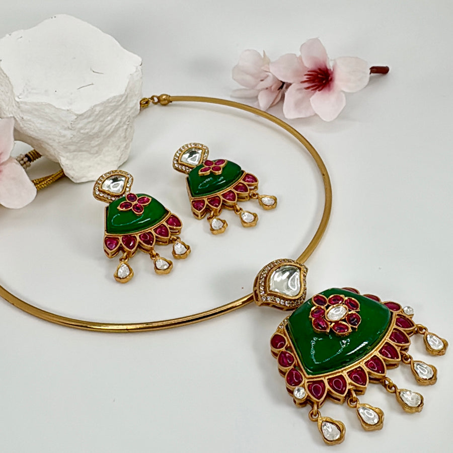Green Glass Stone With Inlay Work Moissanite Hasli Set