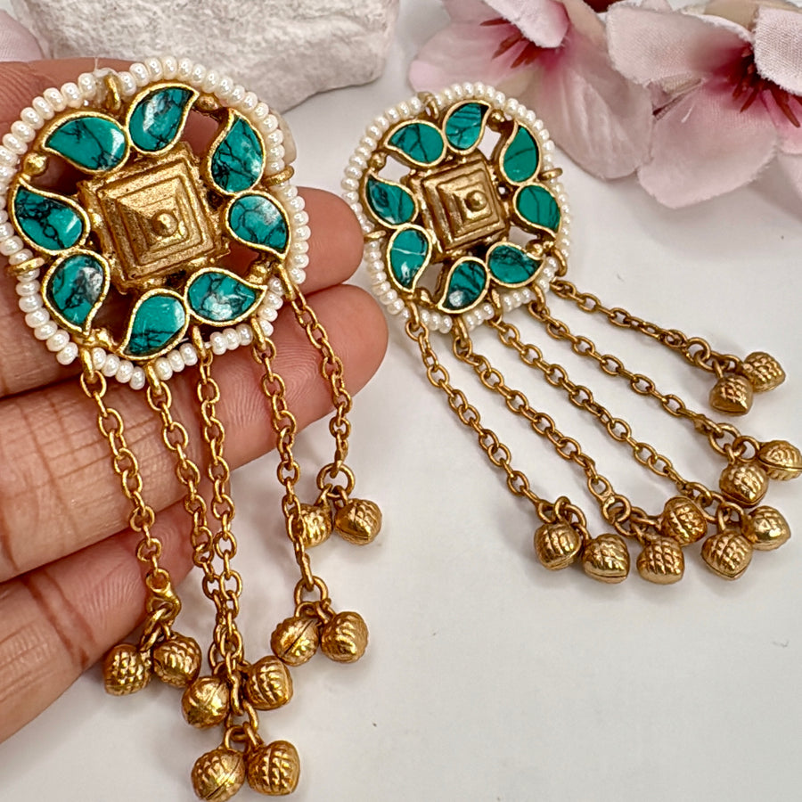 Turquoise Jadau Kundan Antique Gold Stud Earrings