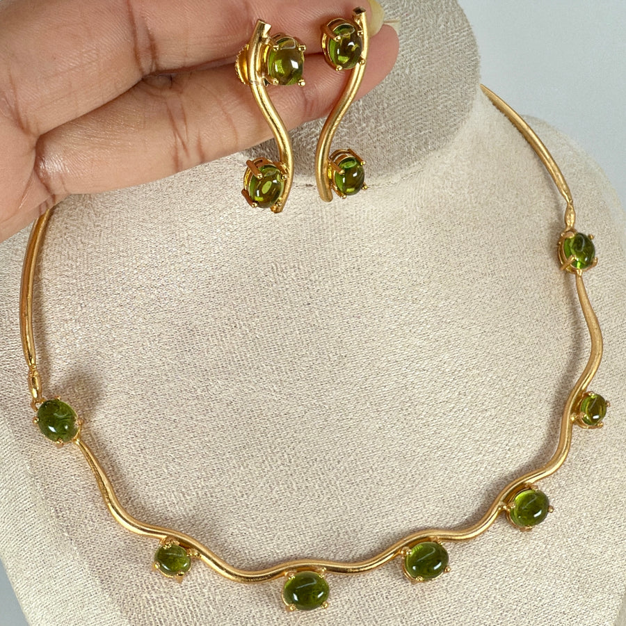 Green Doublet Dainty Necklace Set