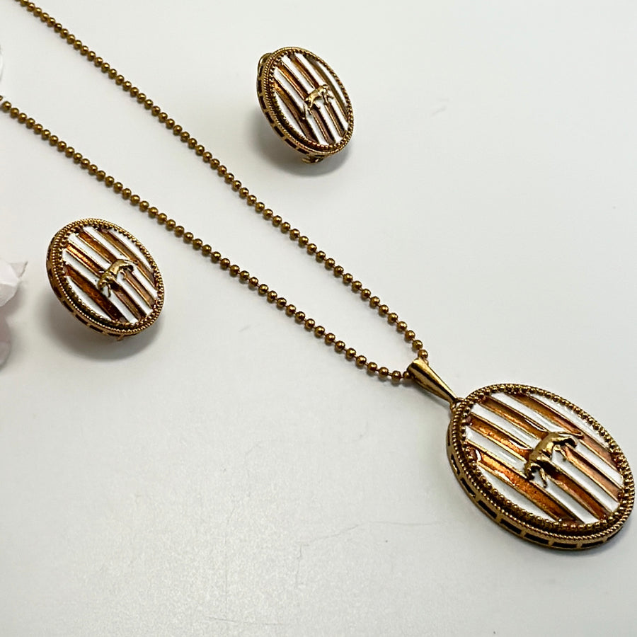 Gold & White Sabya Inspired Pendant Necklace Set