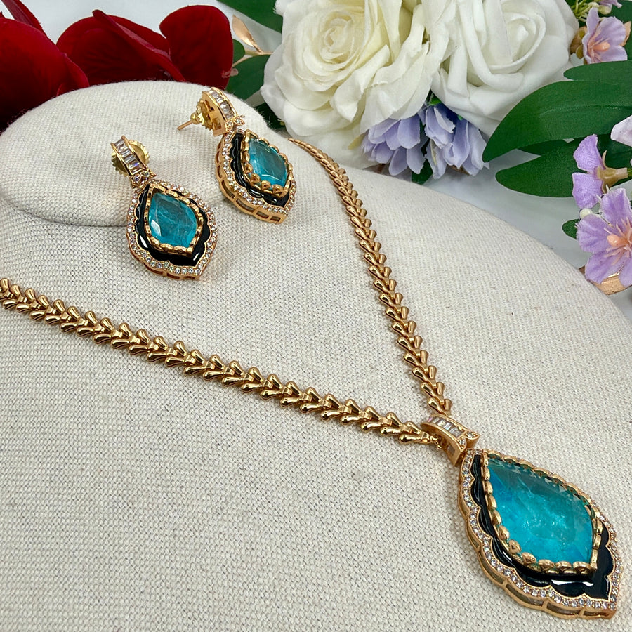 Turquoise Black Doublet Dainty Pendant NecklaceSet