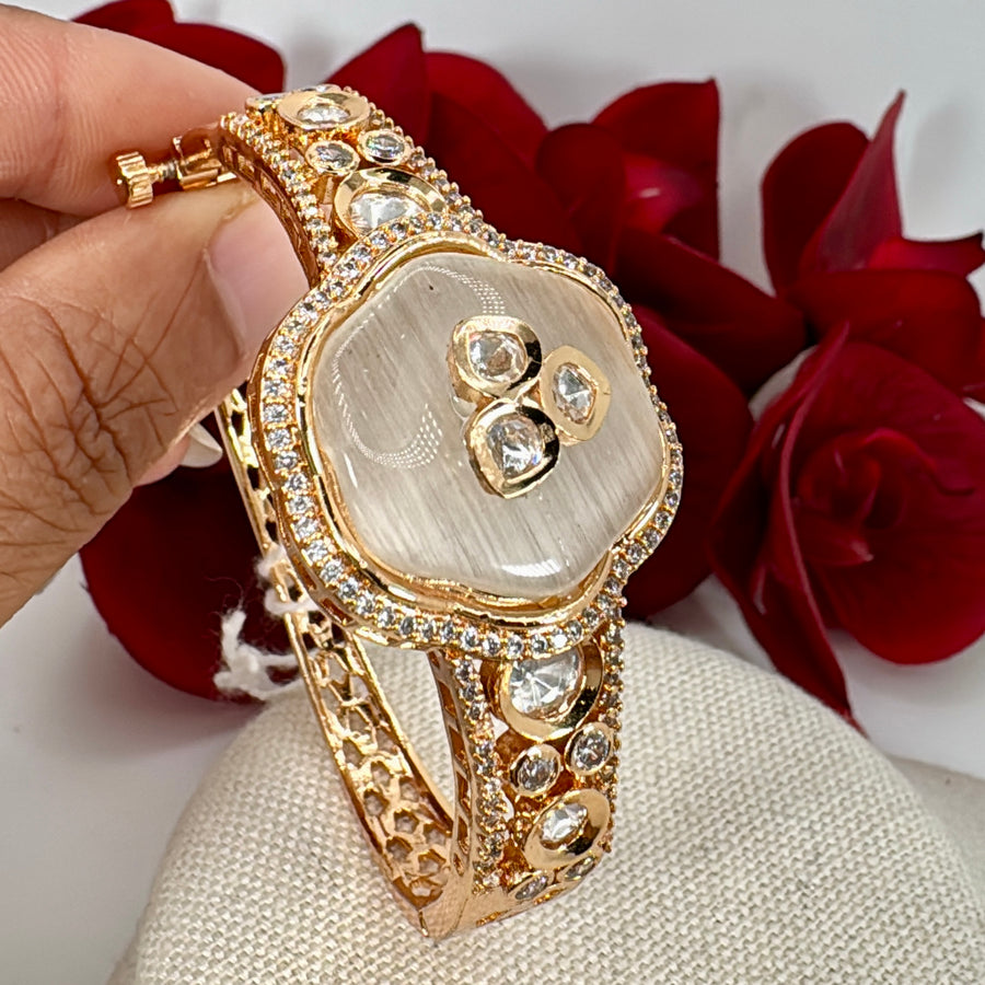 Clear MOP Openable Bangle(Fits Size 2.2 to 2.6)