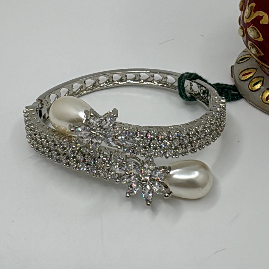 Clear American Diamonds Openable Bracelet With Pearl (Fits Size 2.2-2.6)