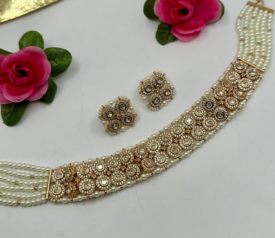 Clear Victorian Kundan Pearl Choker Set