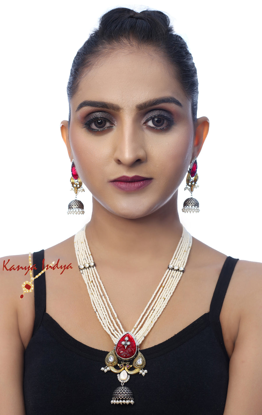 Apala Long necklace set with pendant