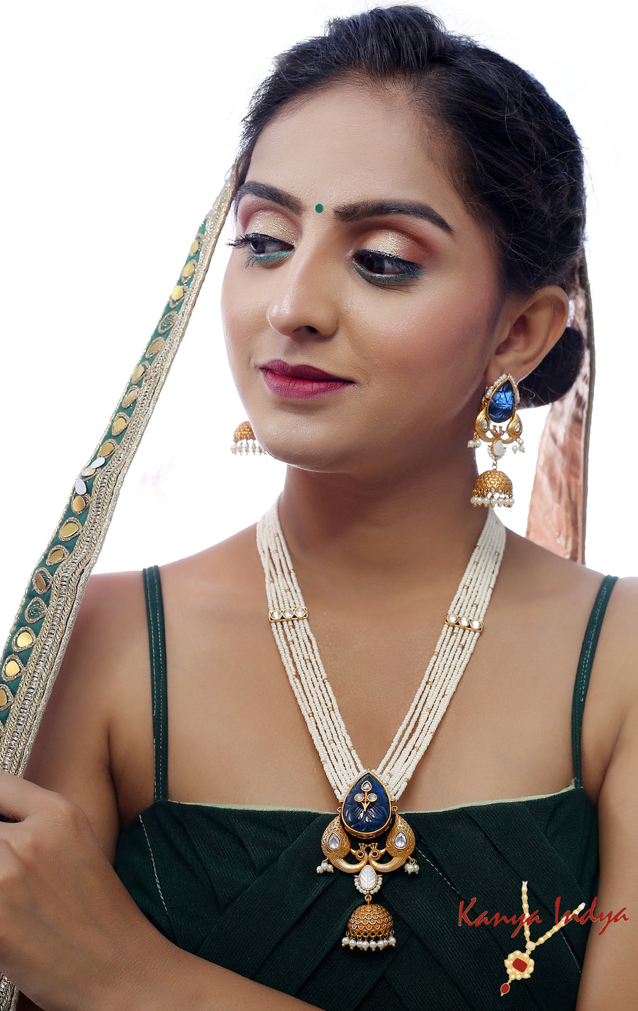 Apala Long necklace set with pendant